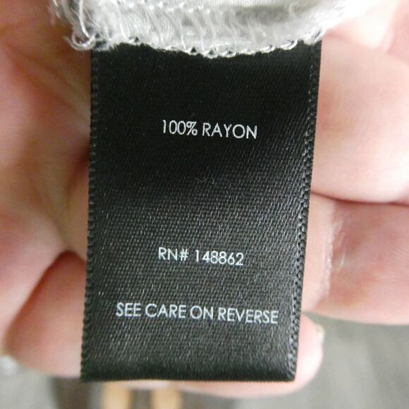 Torrid Rayon Abbey White Floral Challis Bow Back Keyhole V Neck Blouse Plus Size - Picture 7 of 11